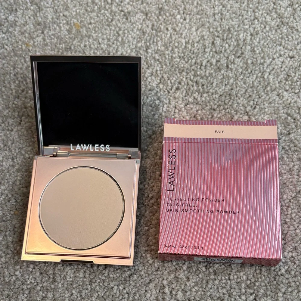 LAWLESS Perfecting Powder - Picture 2 of 2